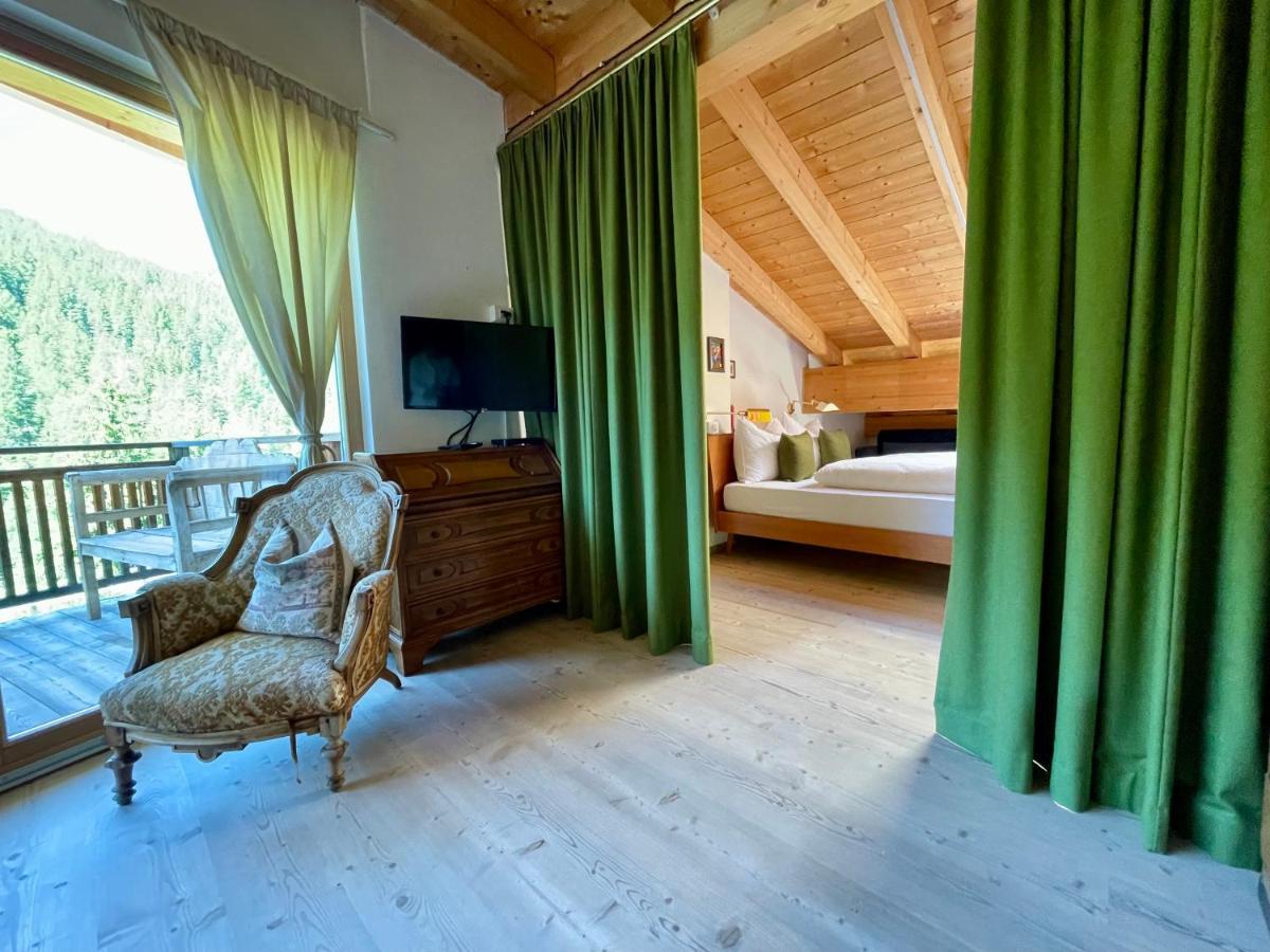 Apartments Da La Vedla Flats Сан-Кассіано Екстер'єр фото